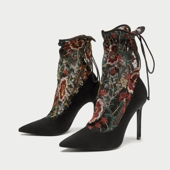 Zara Shoes - ⭐️HOST PICK!!⭐️ ZARA embroidered heels